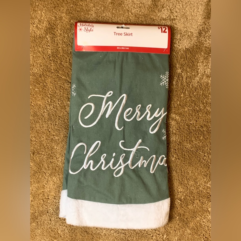 Tree skirts